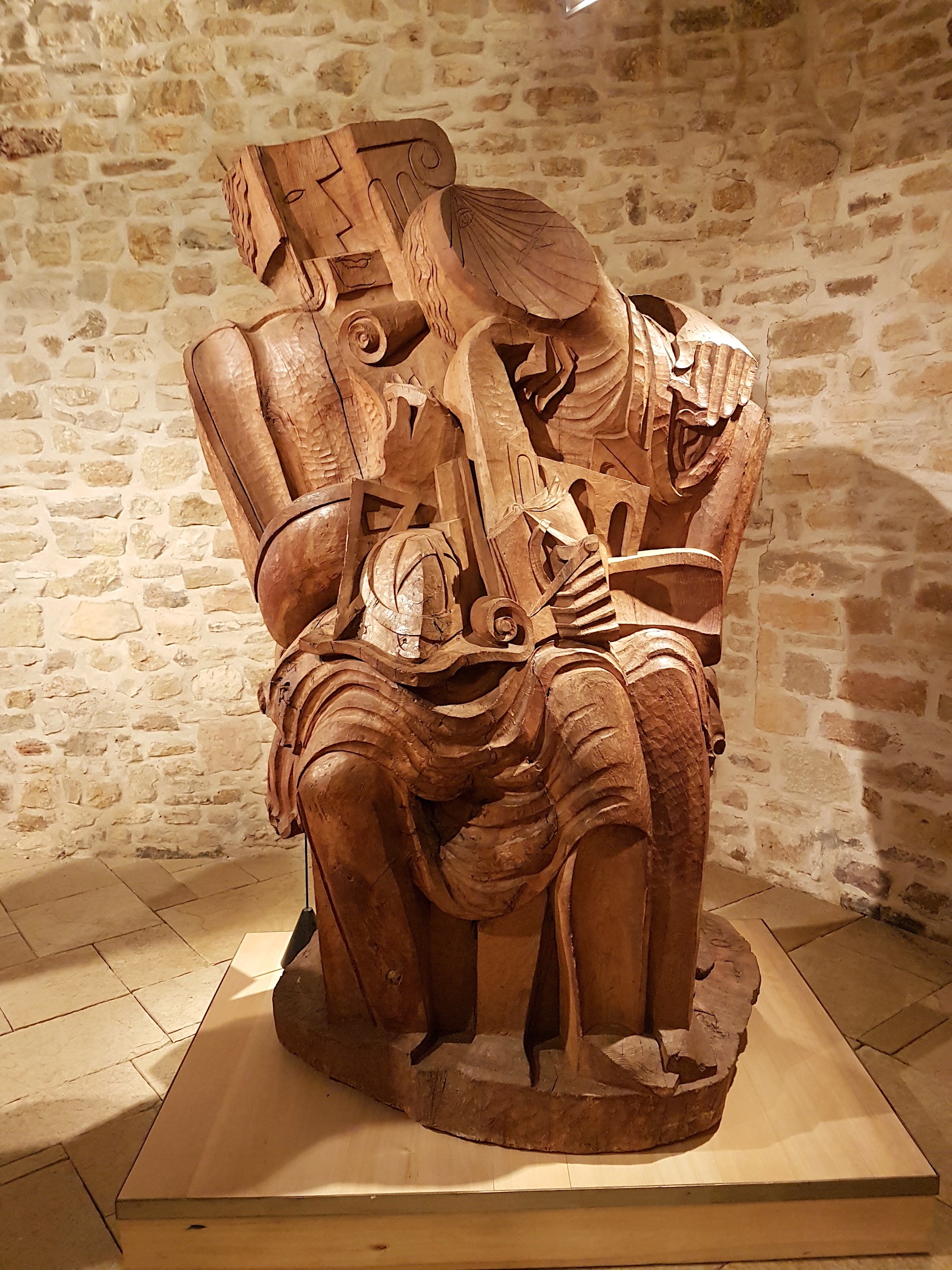 Les Arques Sculptures en bois local